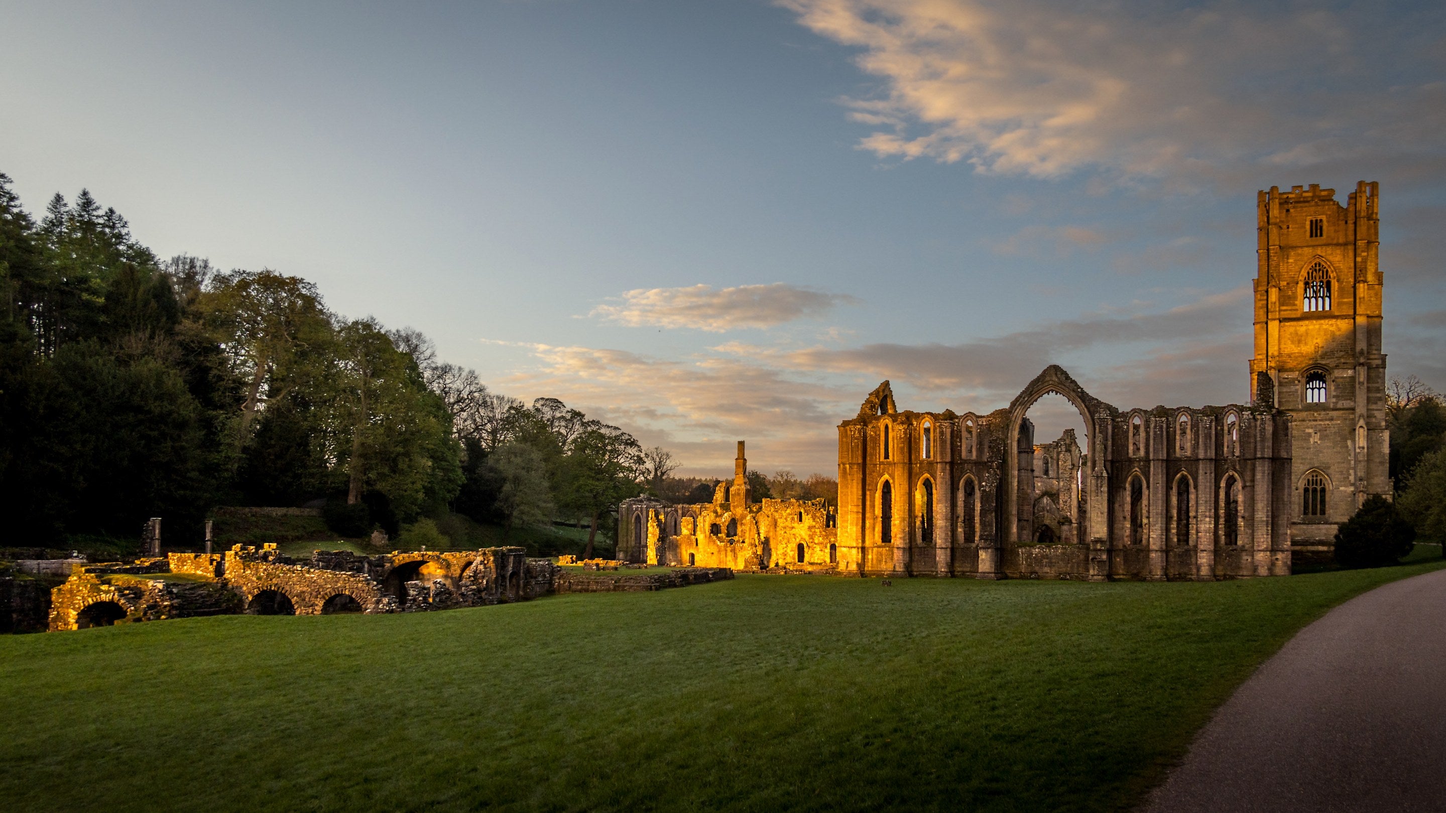 The ruins at Fountains Abbey at sunrise, Yorkshire