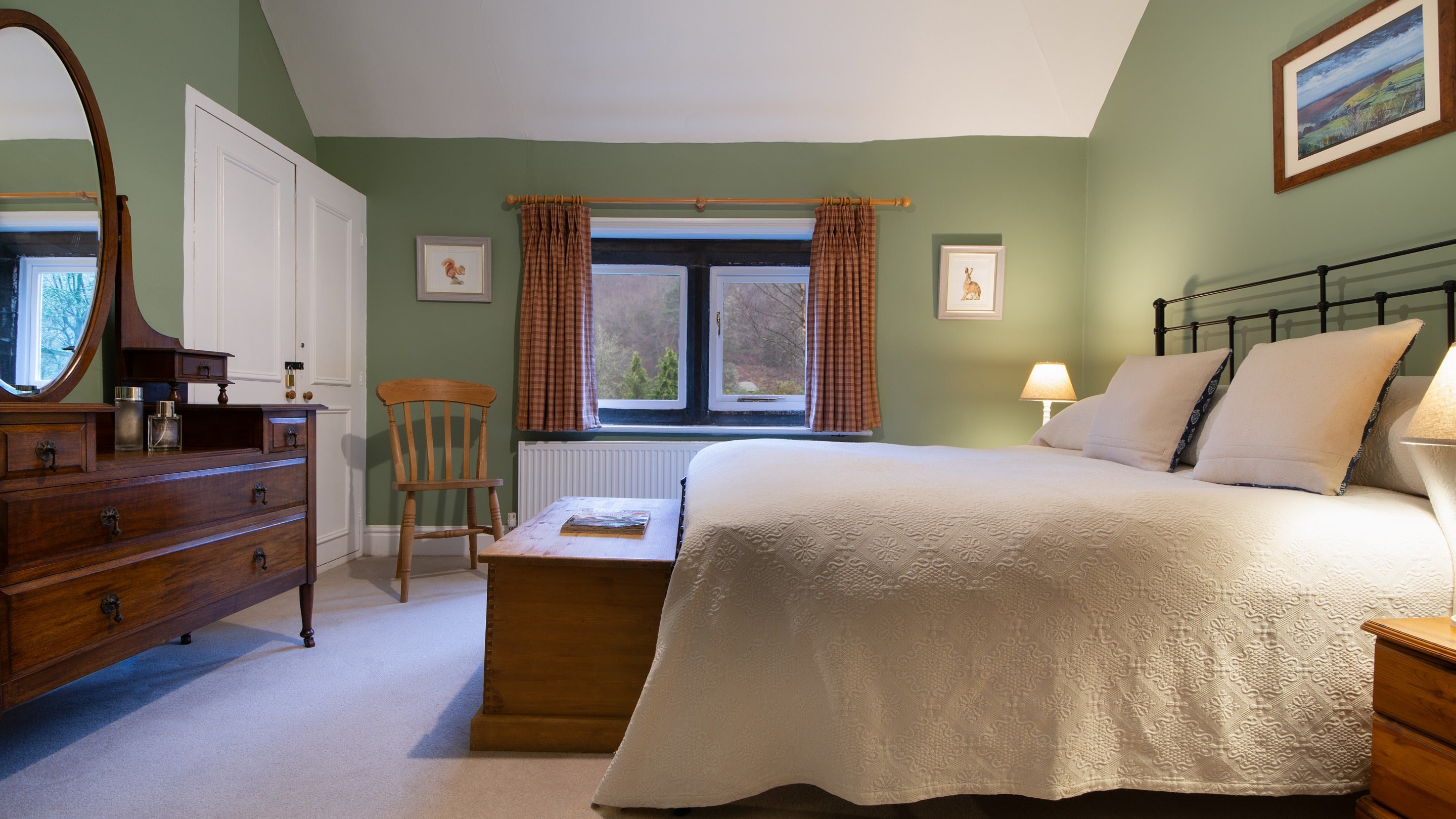The double bedroom at Hardcastle Lodge, Yorkshire