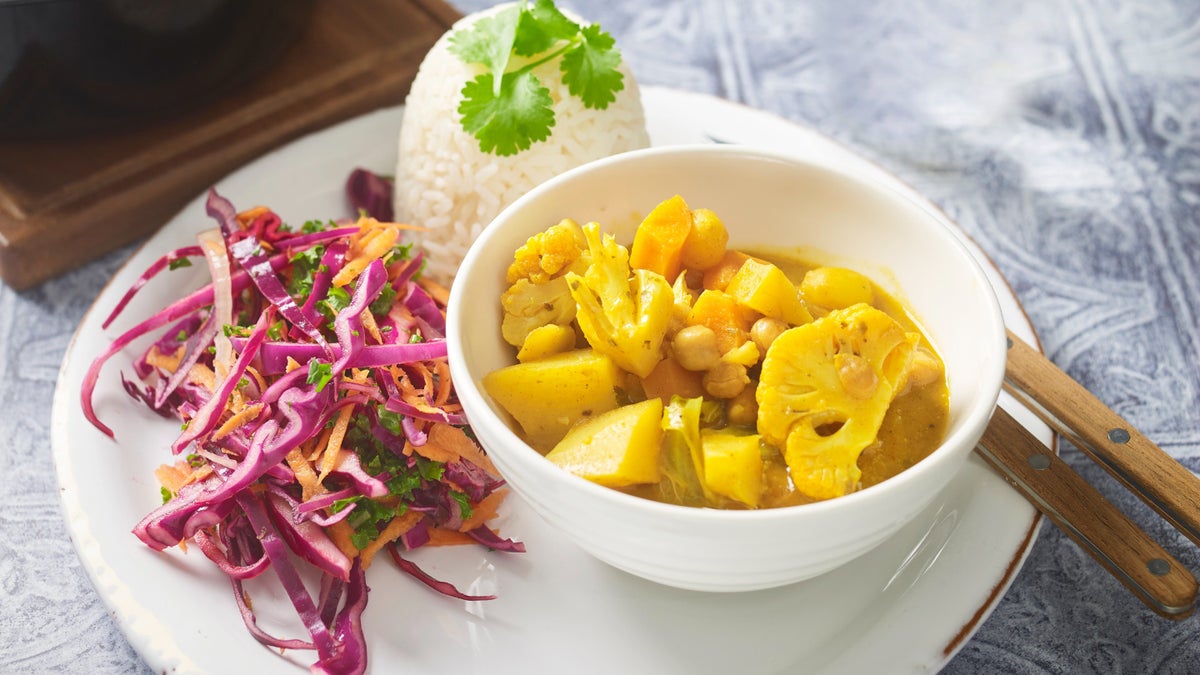 Vegetable and coconut curry | Recipes | National Trust