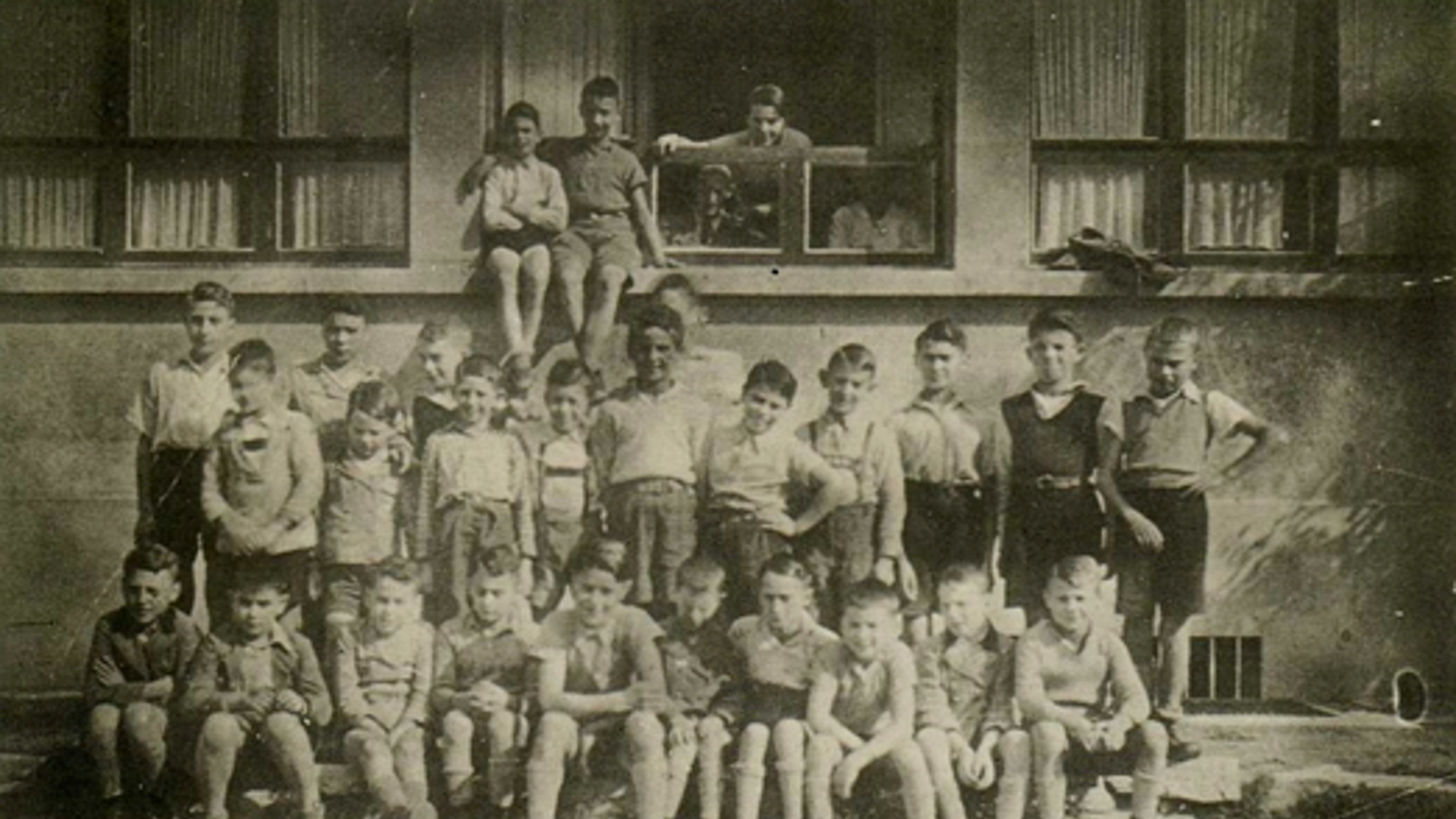 Jewish children at the Flersheim-Sichel-Stiftung children's home in Frankfurt, Germany, around 1938