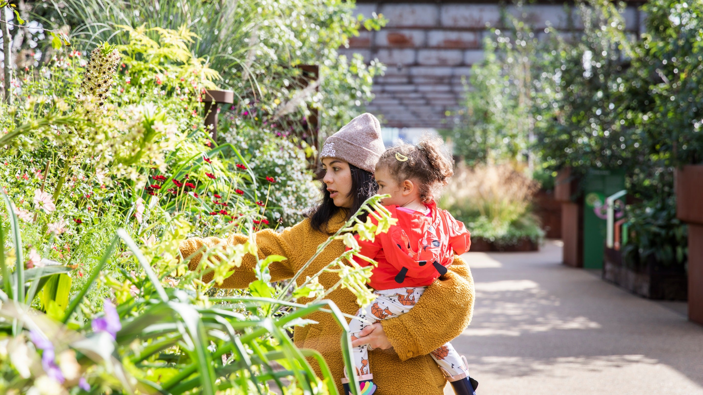 Exploring the temporary urban park at Castlefield Viaduct, Manchester