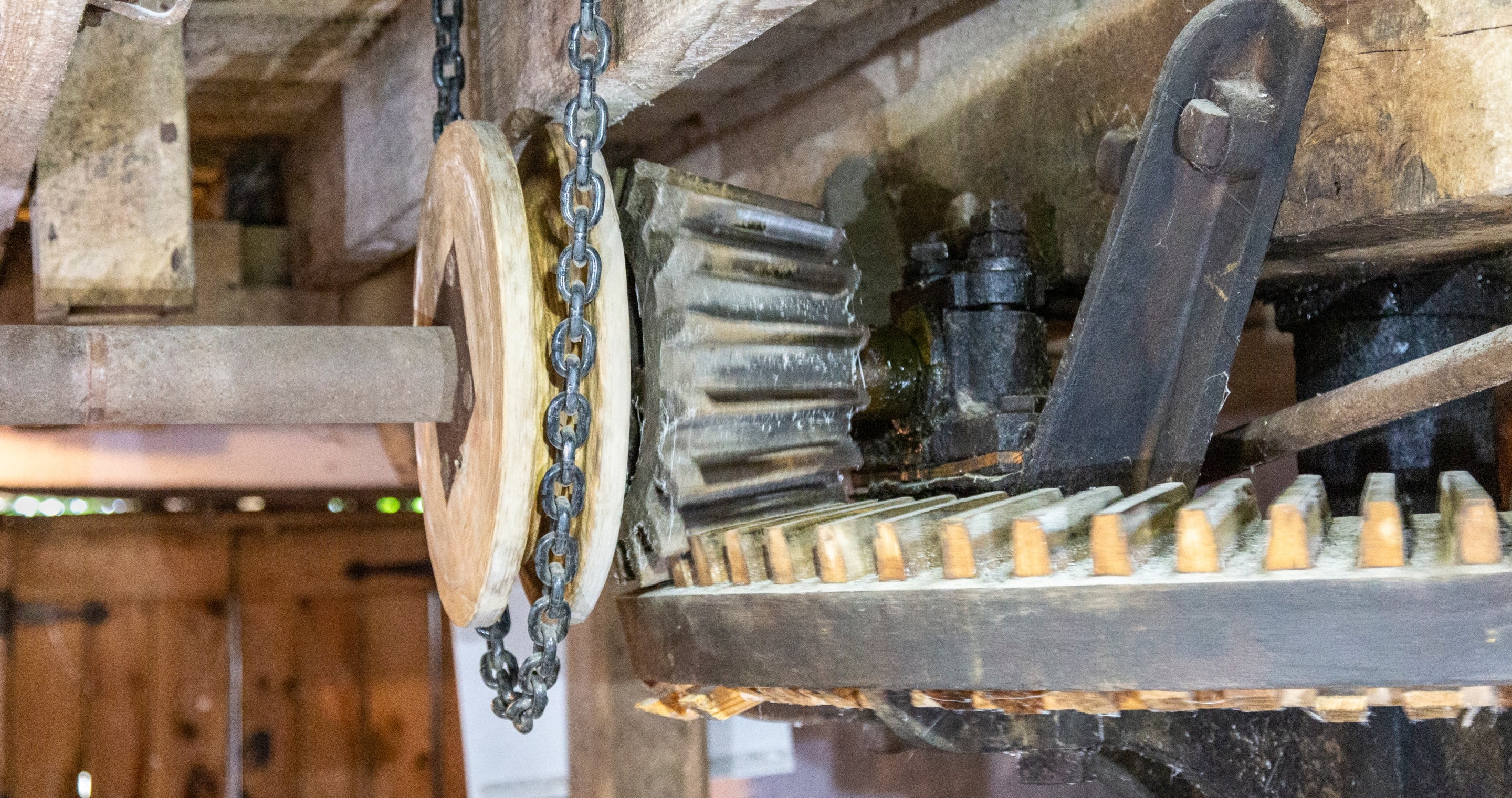 The cogs inside Clyston Mill