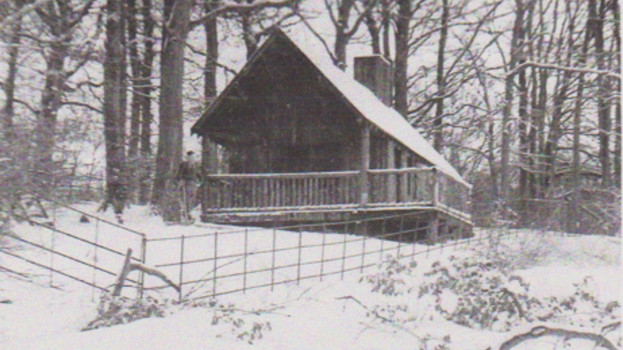 A black and white photograph of the Shooting Lodge at Ashridge Estate in the snow, 1947.