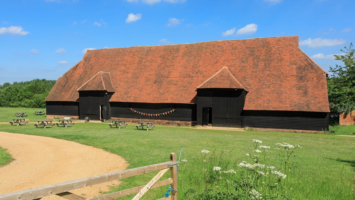 Volunteering at Grange Barn │ Coggeshall National Trust
