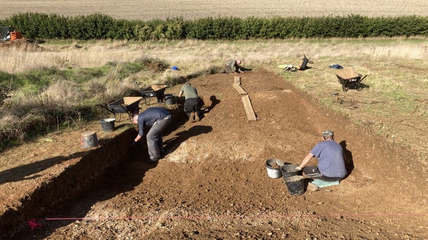 Excavating a Bronze Age Barrow at Hinton Ampner