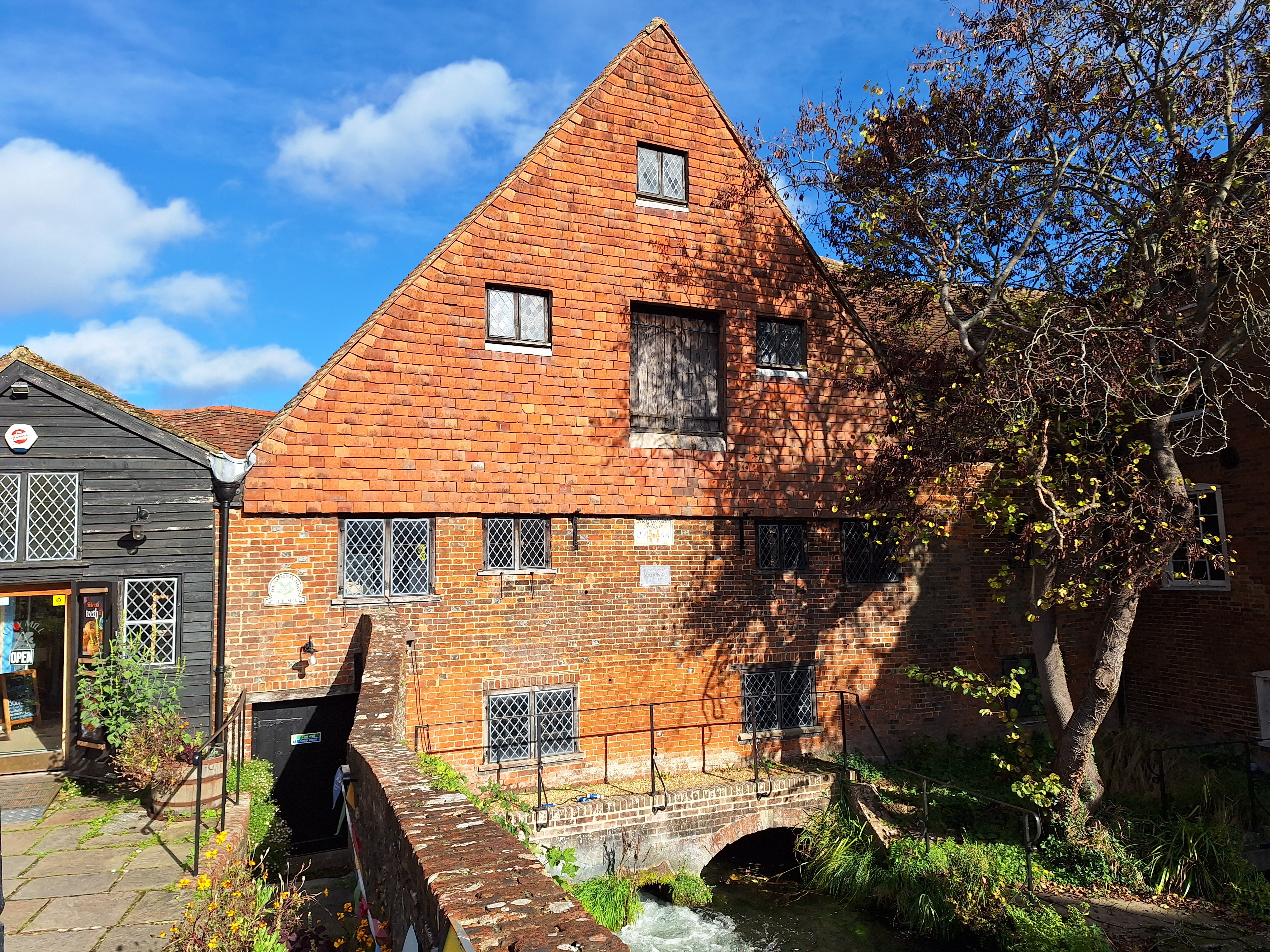 Autumn at Winchester City Mill © National Trust Zoe Squires