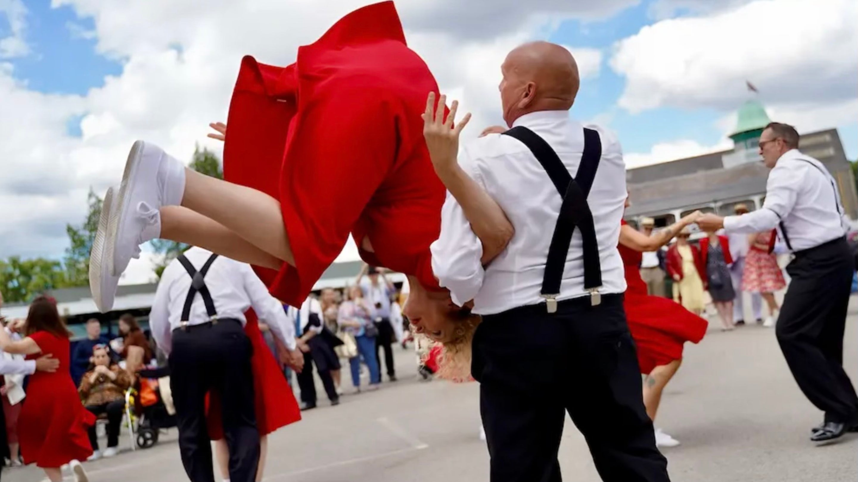 Surrey Jive Dancers performing 1940s swing dancing tricks