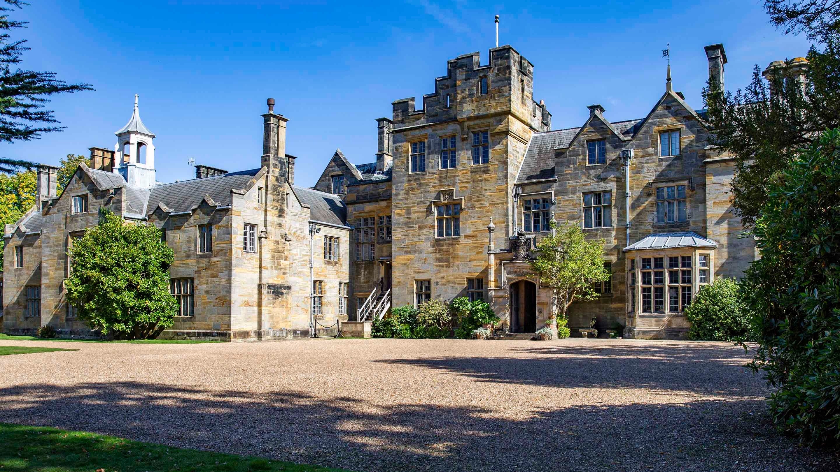 Are Dogs Allowed At Scotney Castle