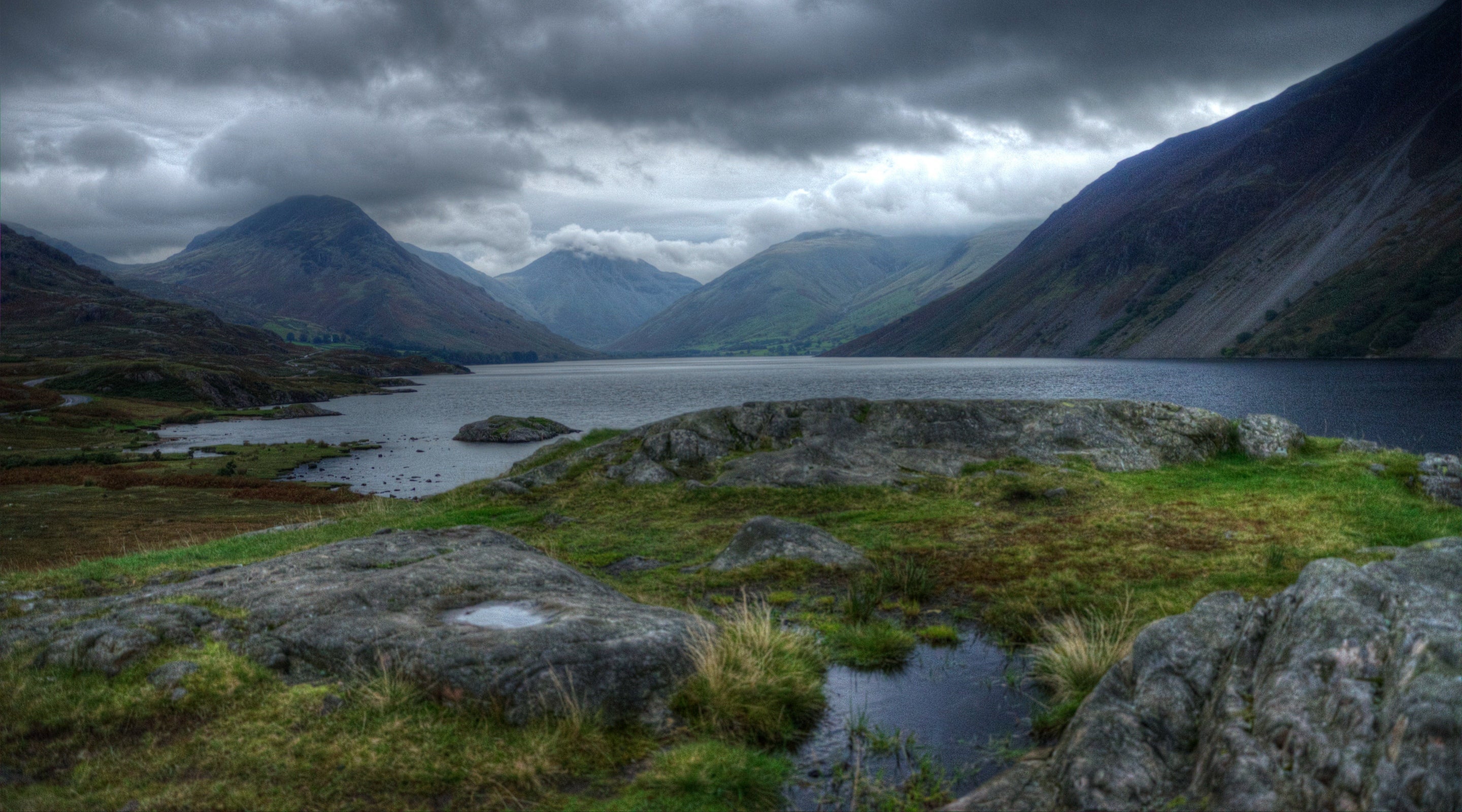 The wetland on the western shore of Wastwater with the views of the fells behind