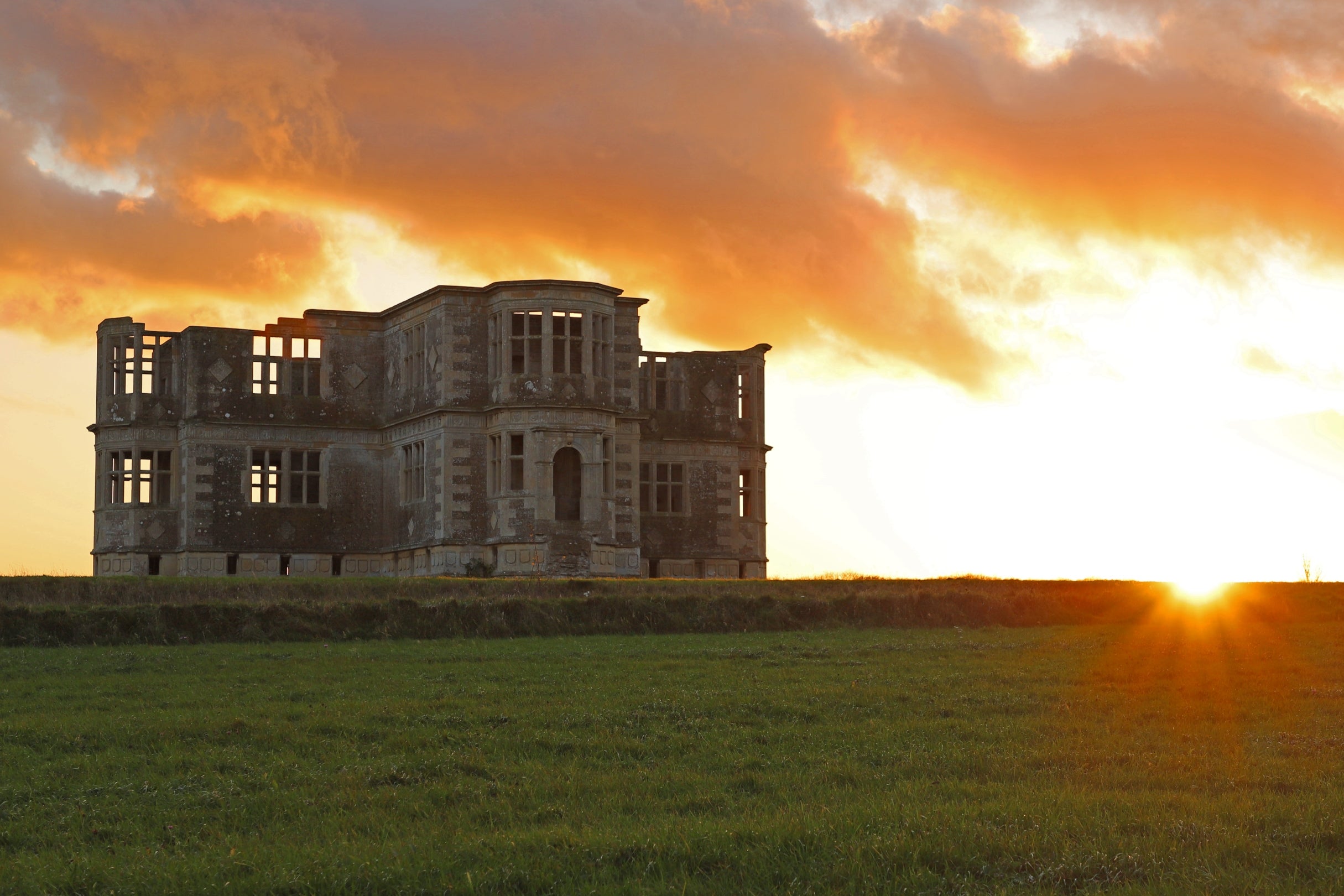 Sunset behind a ruined building in Northamptonshire
