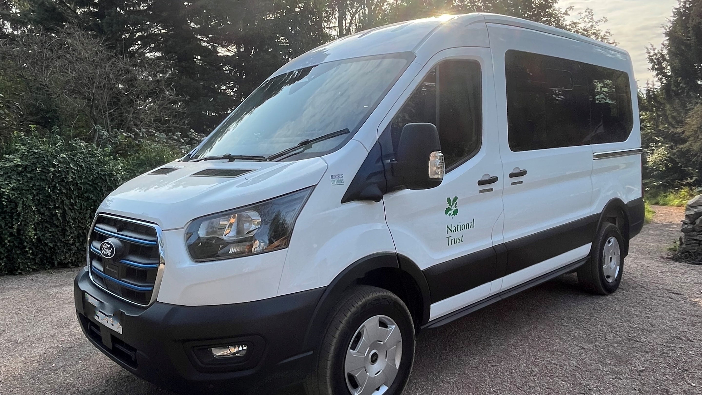 Shuttlebus parked at Stoneywell