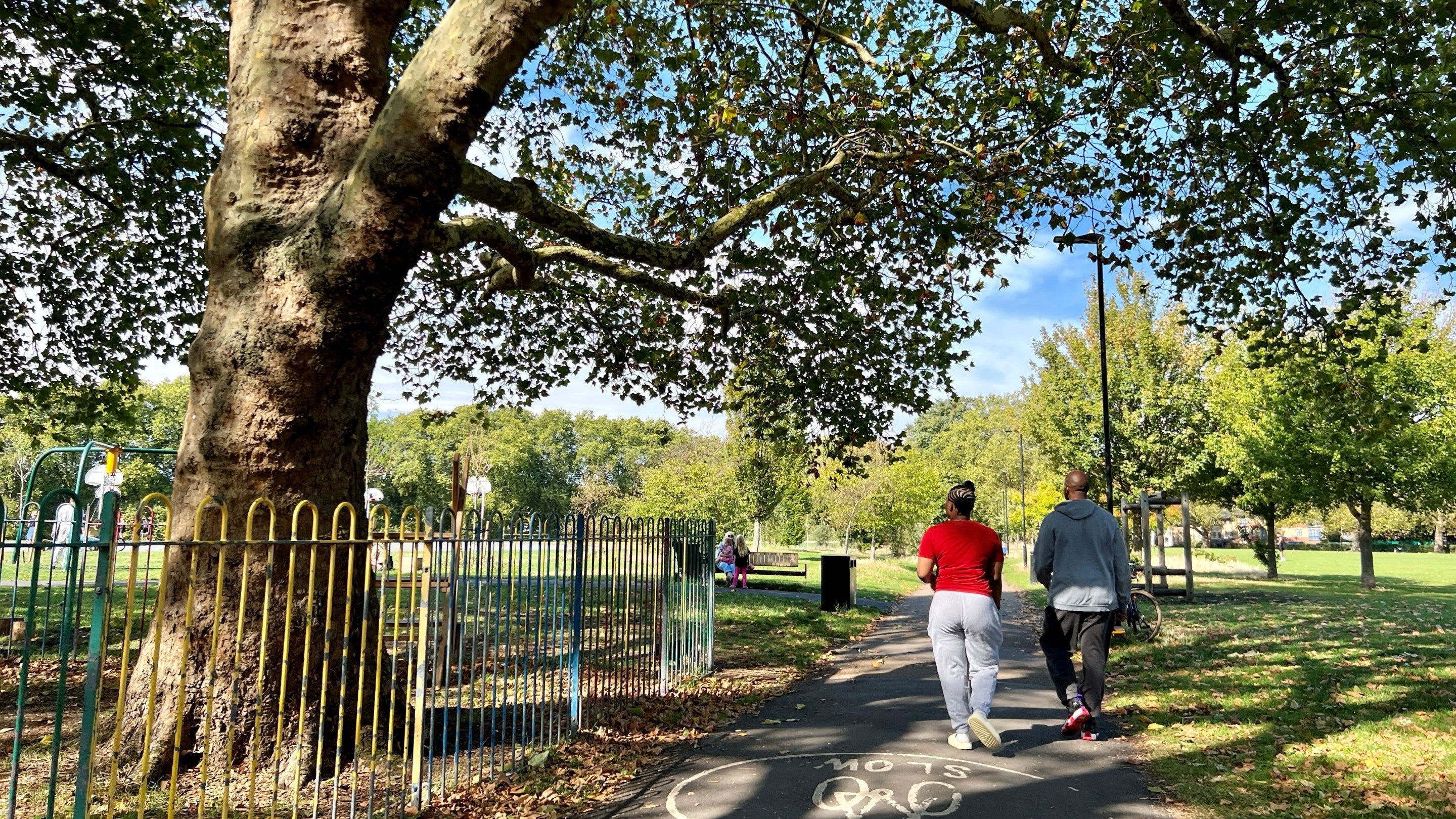 People enjoying the Go Jauntly Hackney Naturehood Trail in London