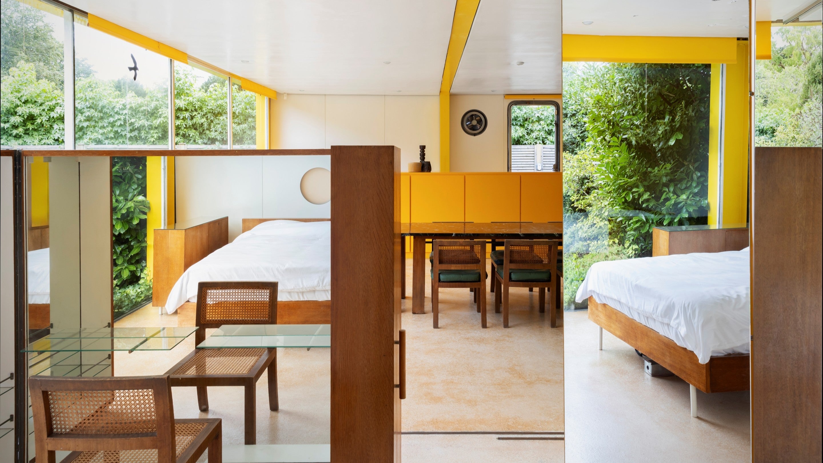 Principle Bedroom and Bedroom Suite at  22 Parkside London