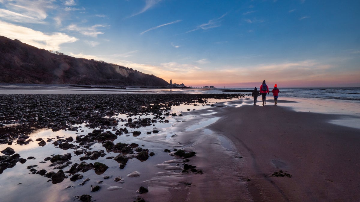 NATIONAL TRUST OF PLACES OF HISTO-  RIC INTEREST OR NATURAL BEAUTY logo