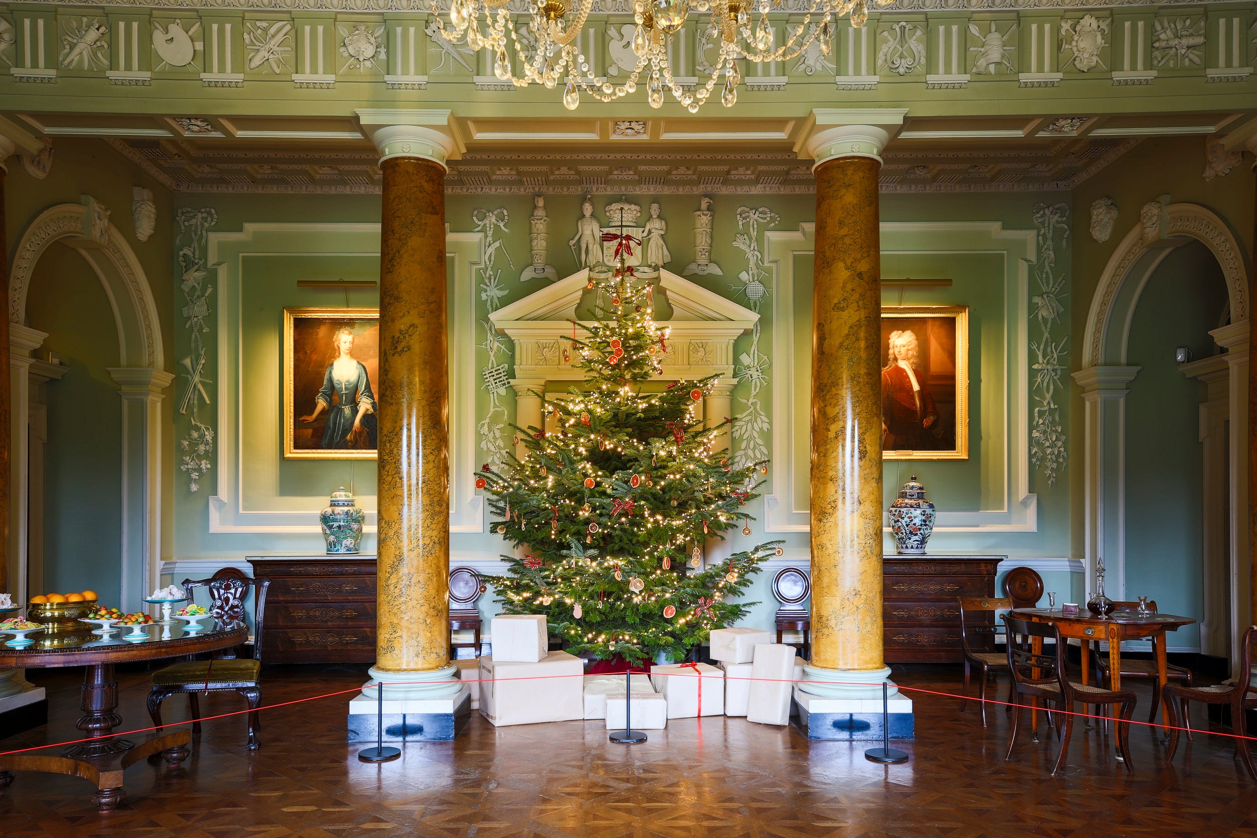 Christmas Tree in Mansion House