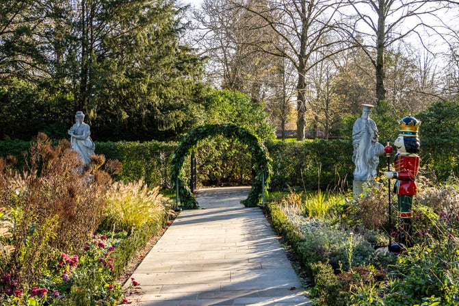 A giant decorated wreath at the end of the Long Garden