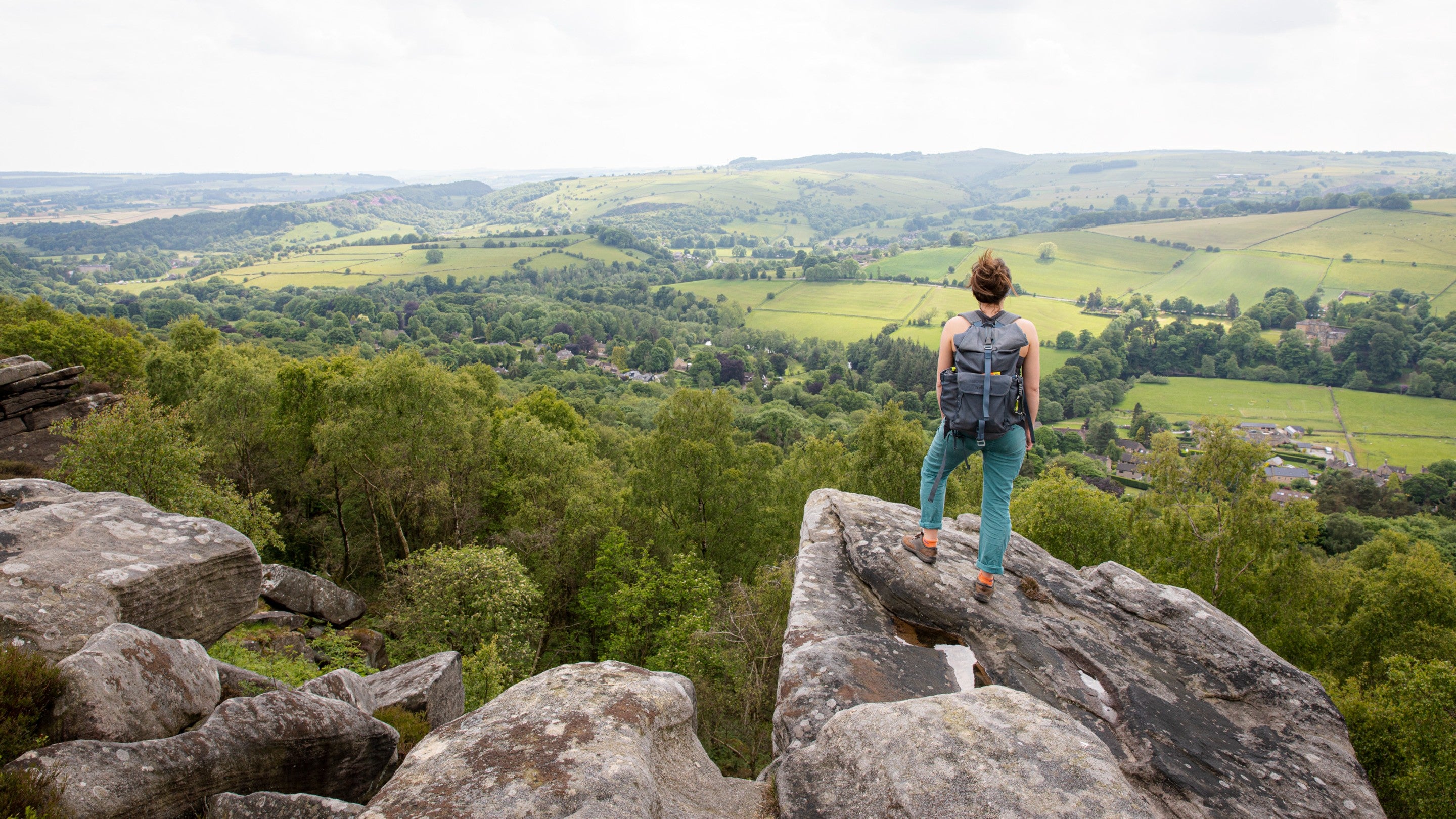Climbing the rocks at Froggatt Edge in the Peak Distrct, Longshaw, Burbage and the Eastern Moors, Derbyshire