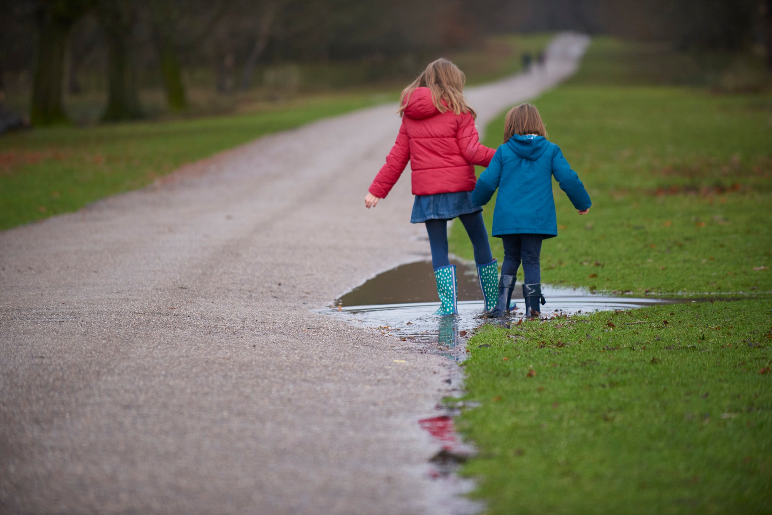 Visitors embracing the cold and enjoying the sensory delights of the season