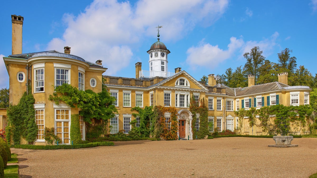 Houses and buildings in Surrey National Trust
