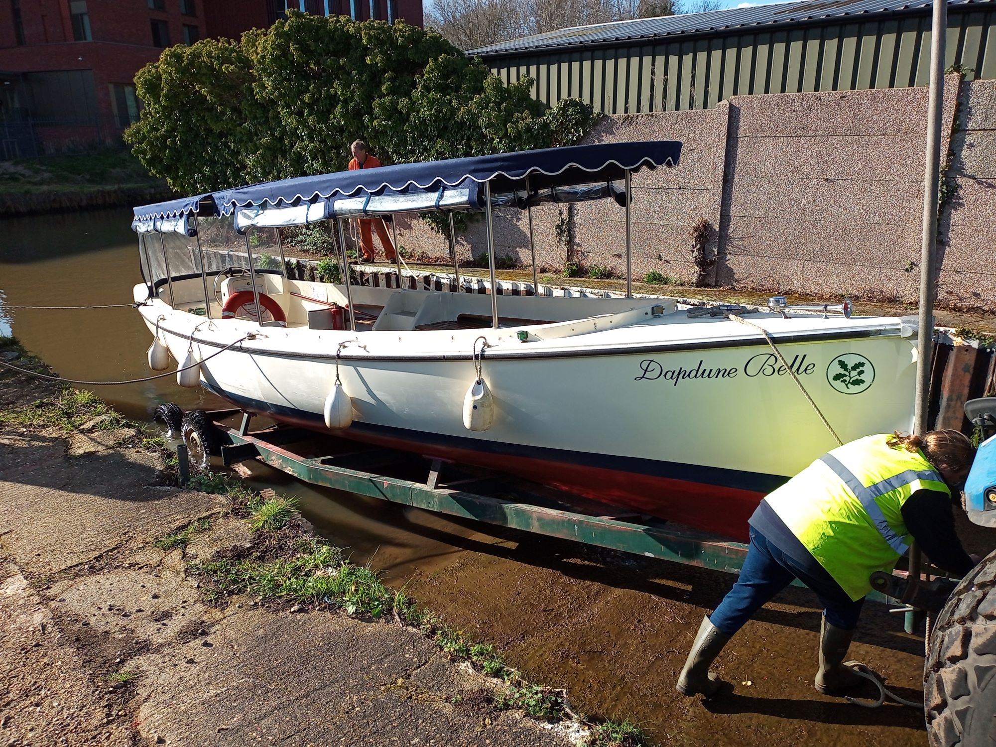 Tractor pulling Dapdune Belle up slipway