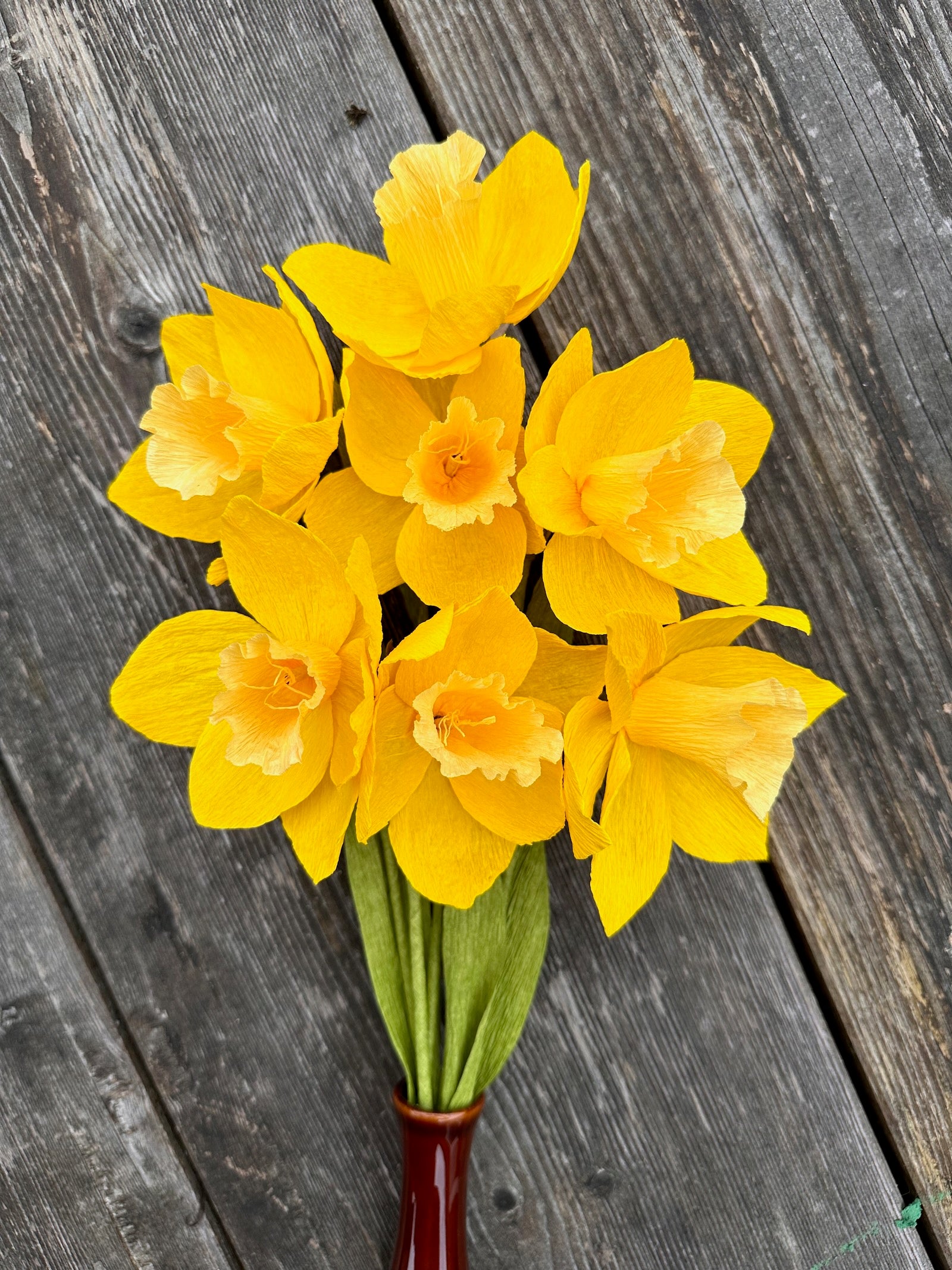 Crepe paper daffodil