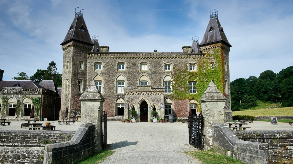 Visiting Newton House at DinefwrWales National Trust