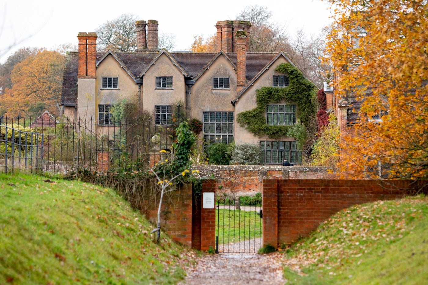 An autumnal scene of Packwood House