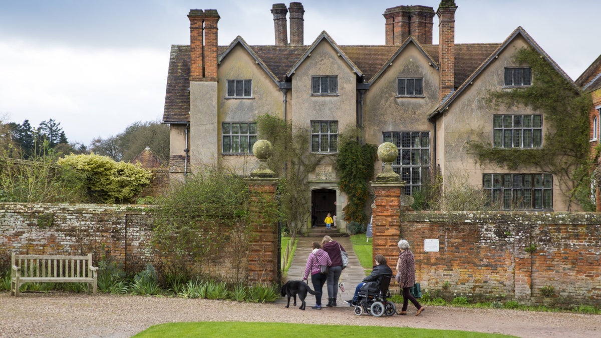 Visiting Packwood House Warwickshire National Trust