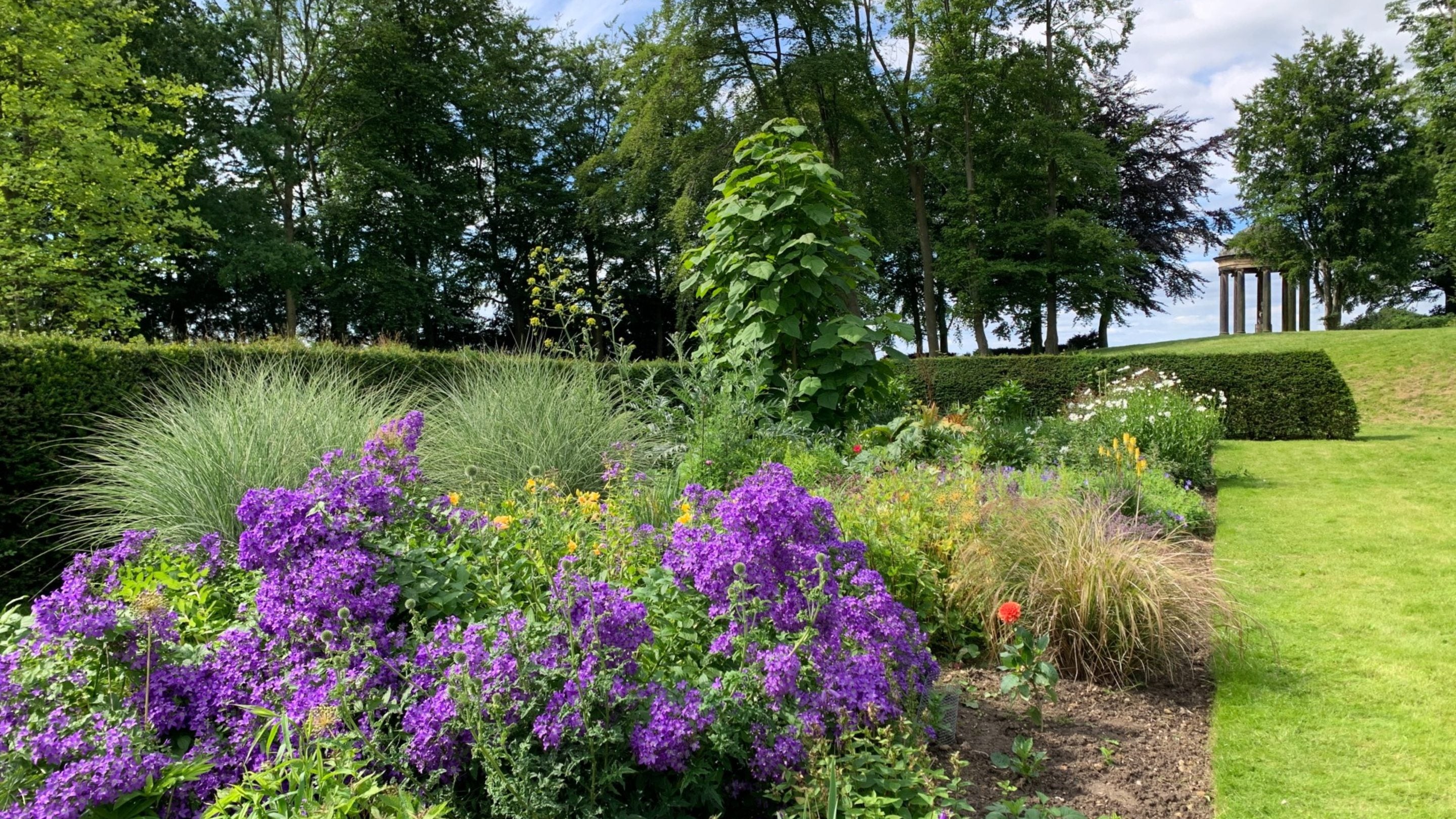 Garden border, Wentworth Woodhouse, Yorkshire